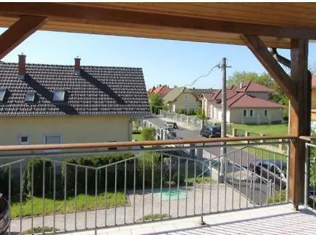 House Natalie 아파트